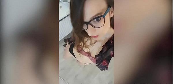  Nerdy Amateur Learns About her Bush